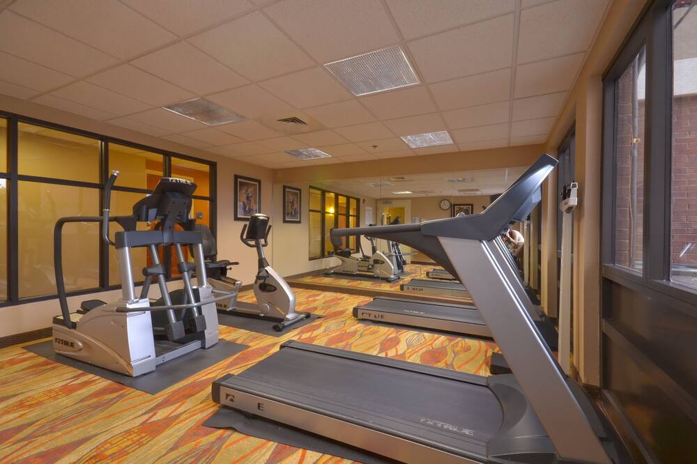 ホリデイ イン エクスプレス ホテル & スイーツ パイン ブラフ / パインズ モール by IHG 写真