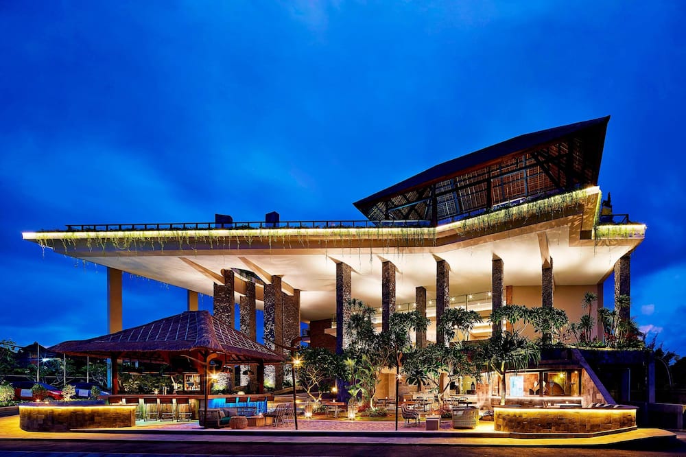 フォー ポインツ バイ シェラトン バリ クタ 写真