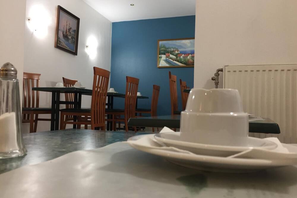 ホテル ウィンザー 写真