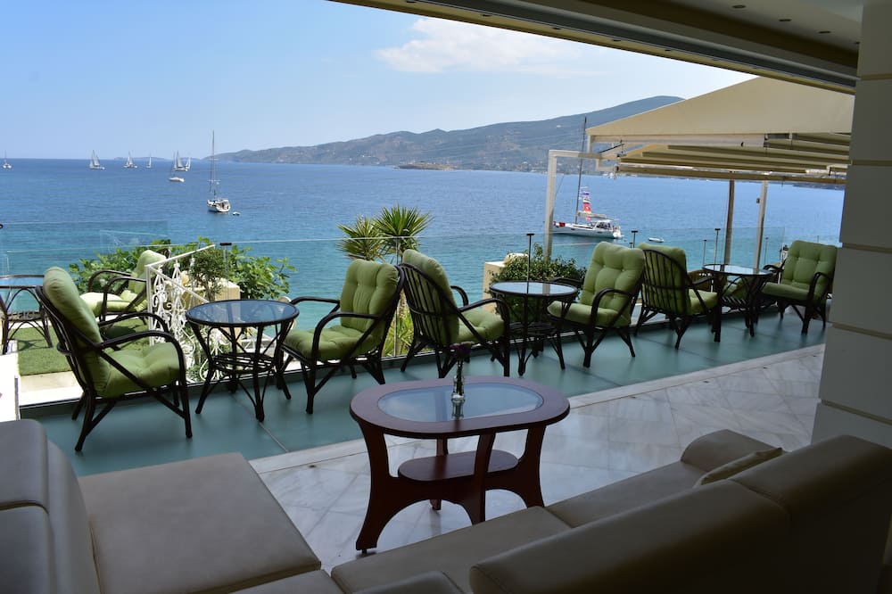 New Aegli Resort Hotel 写真