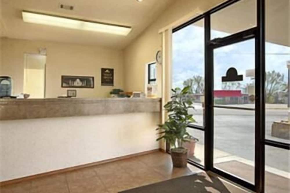 サンセット イン クラークスビル 写真