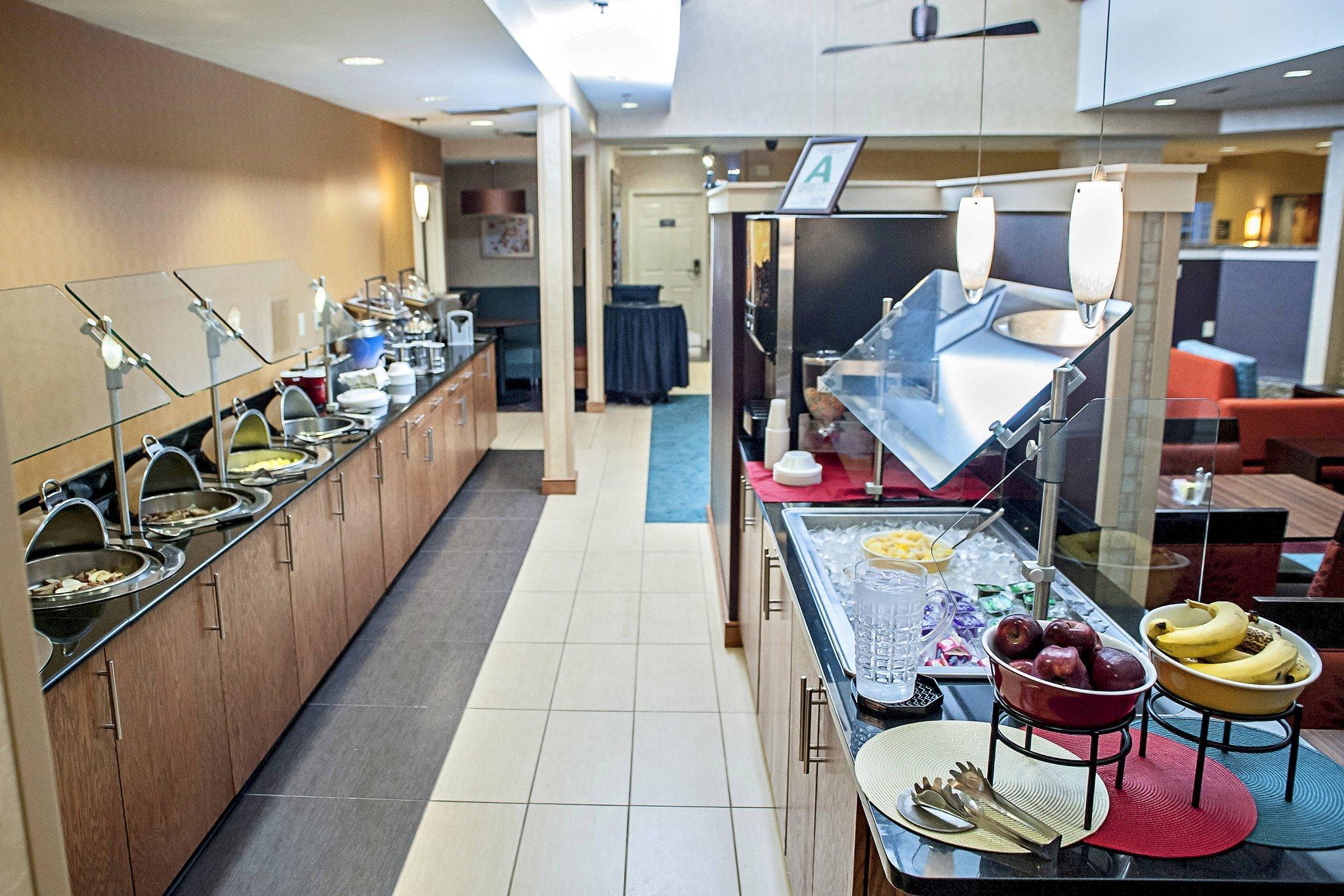 Residence Inn by Marriott Louisville Airport 写真