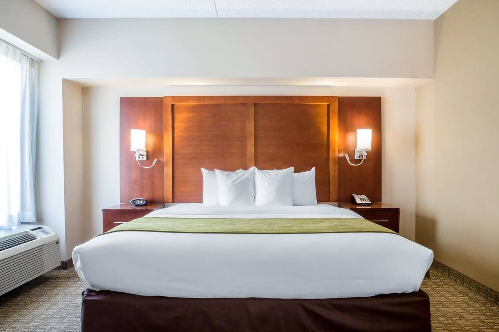 コンフォート スイーツ アット ウッドブリッジ 写真