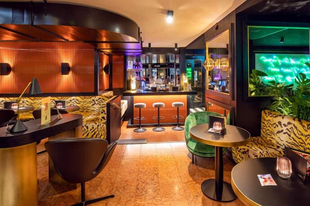 セントラル プラザ 写真