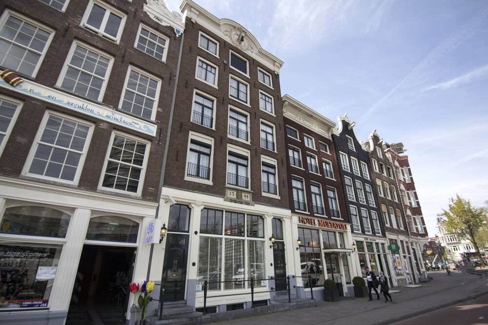 ムルタトゥリ ホテル 写真