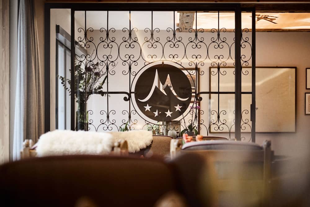 ホテル ガルニ ムッスメ 写真