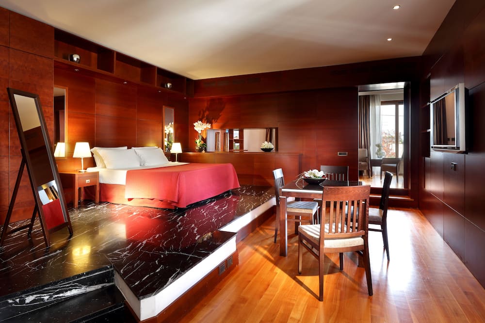 エグゼ インターナショナル パレス 写真