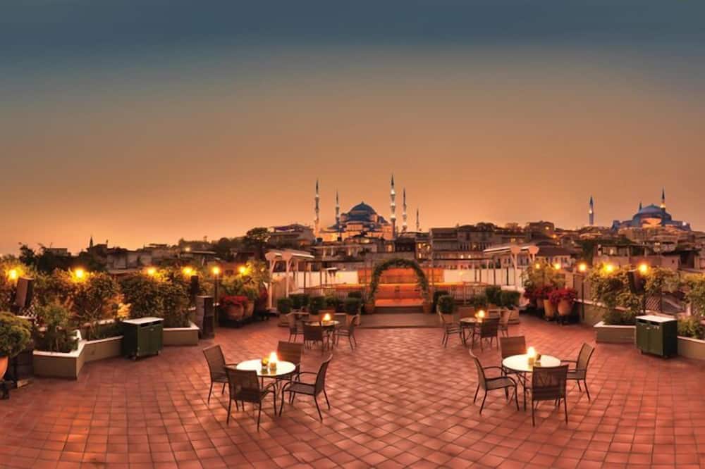 アルマダ イスタンブール オールド シティ ホテル 写真