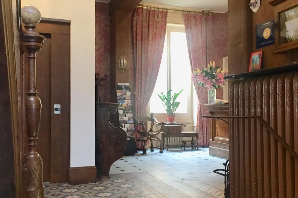 グラン ホテル ドゥ ラ バジリク 写真