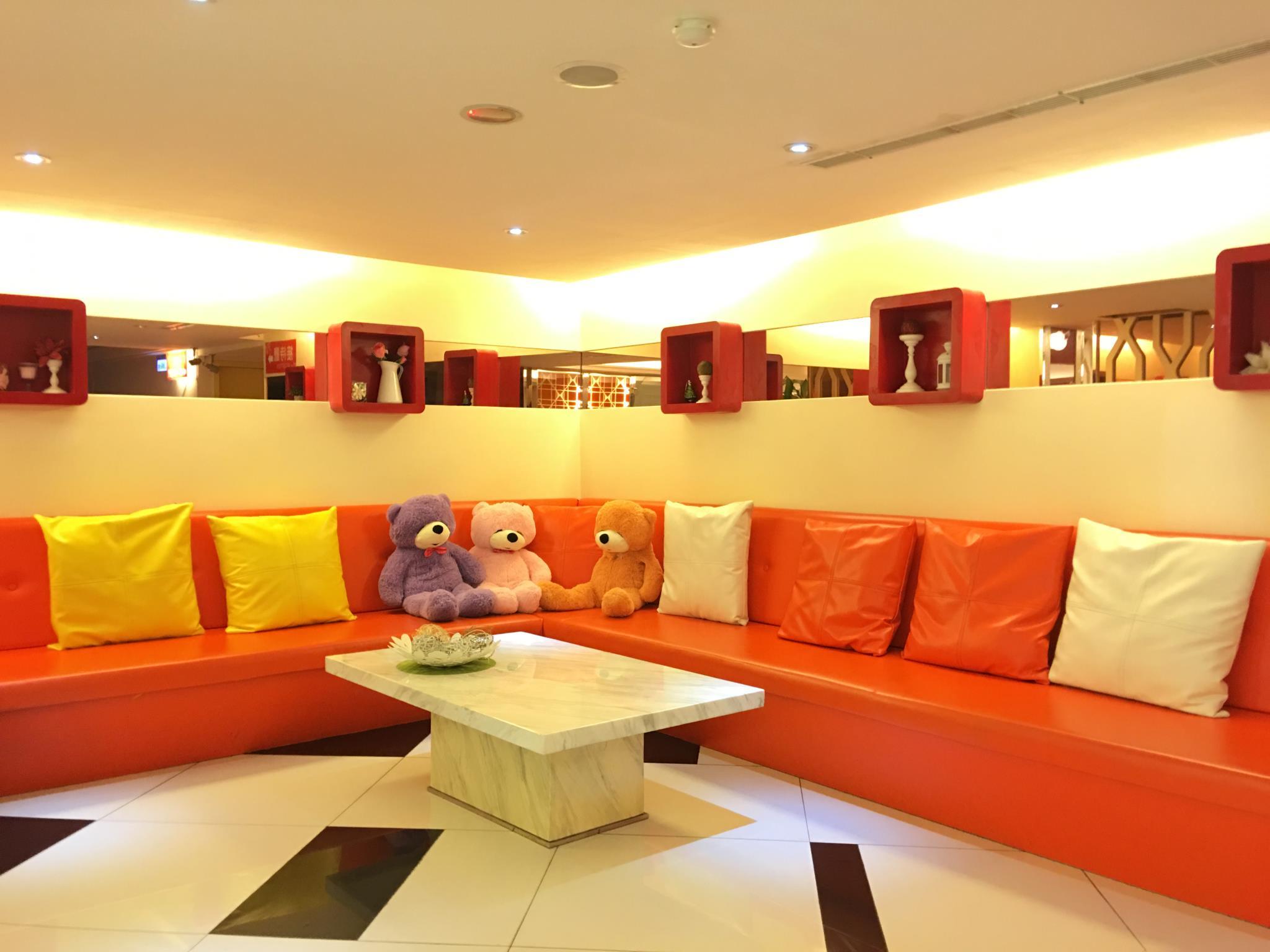 ジャイアント リッチ キング プラザ ホテル 写真