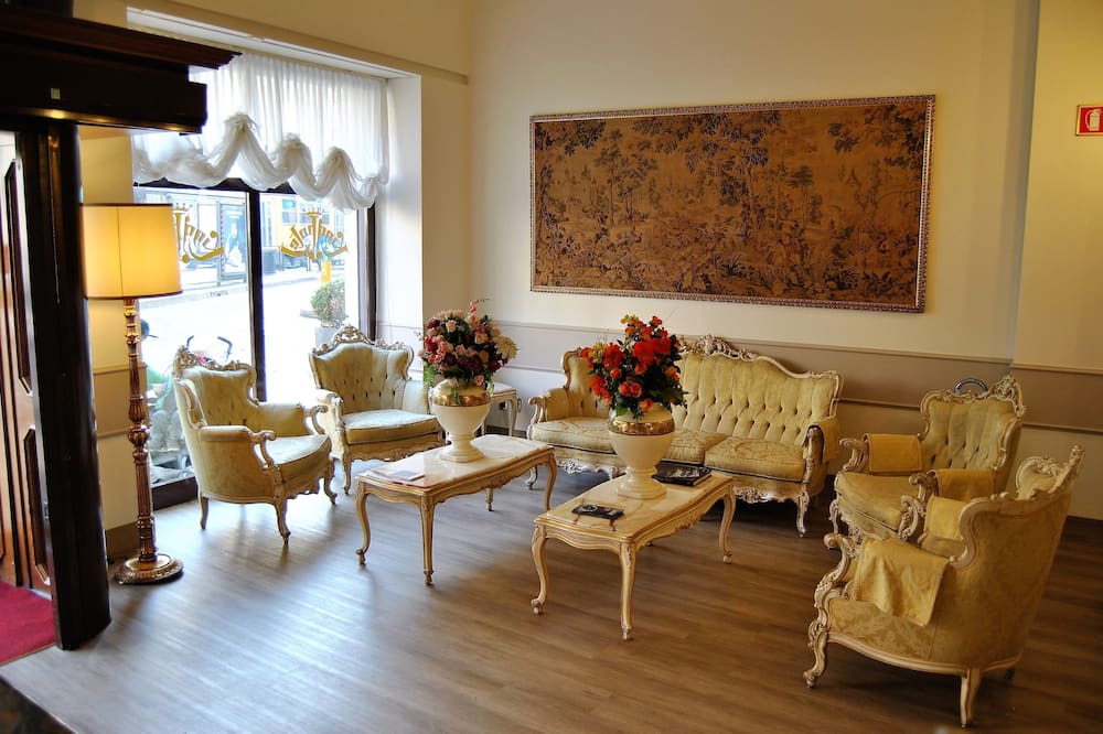 モキンバ ホテルズ キング 写真