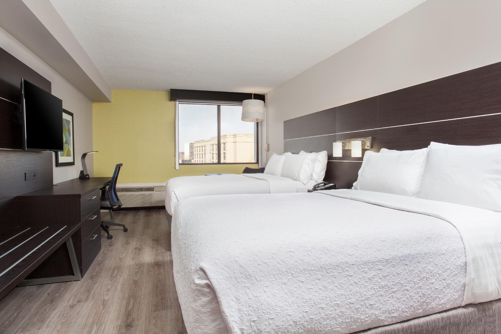 Holiday Inn Express & Suites Mississauga-Toronto Southwest 写真