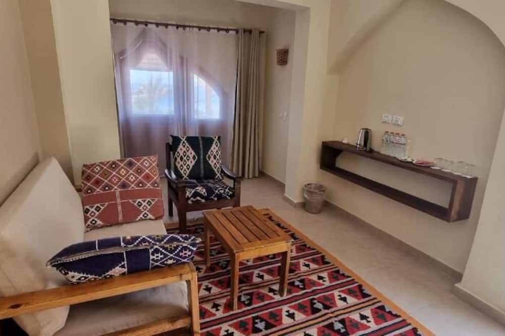 The Bedouin Moon 写真