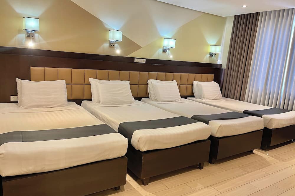 ザ ブイアイピー ホテル カガヤン デ オロ 写真