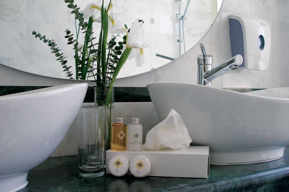 ザ コロニー ホテル 写真