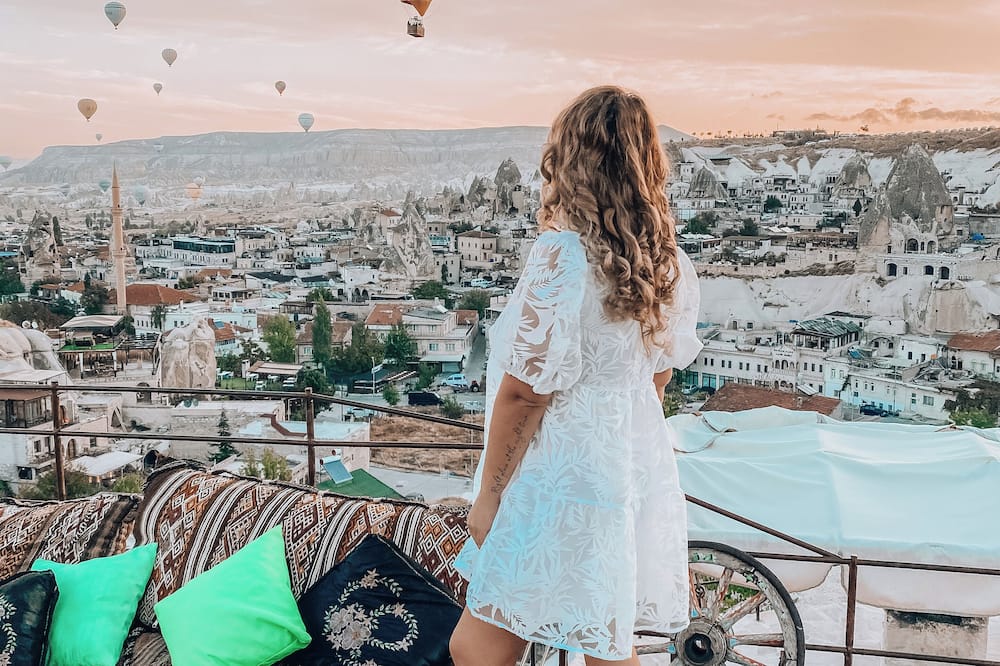 トラベラーズ ケーブ ホテル 写真