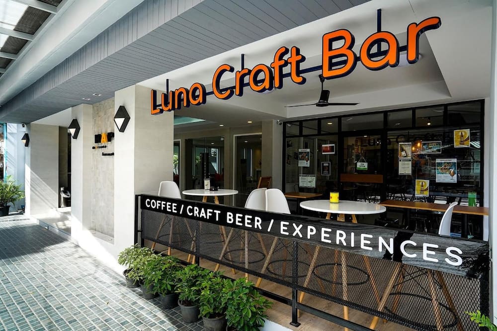 ハップ アット サトーン ホテル 写真