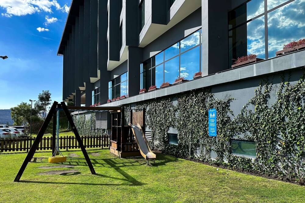 ウィンダム キト エアポート 写真