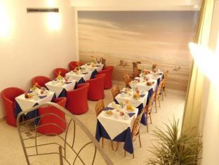 ホテル アリストン 写真