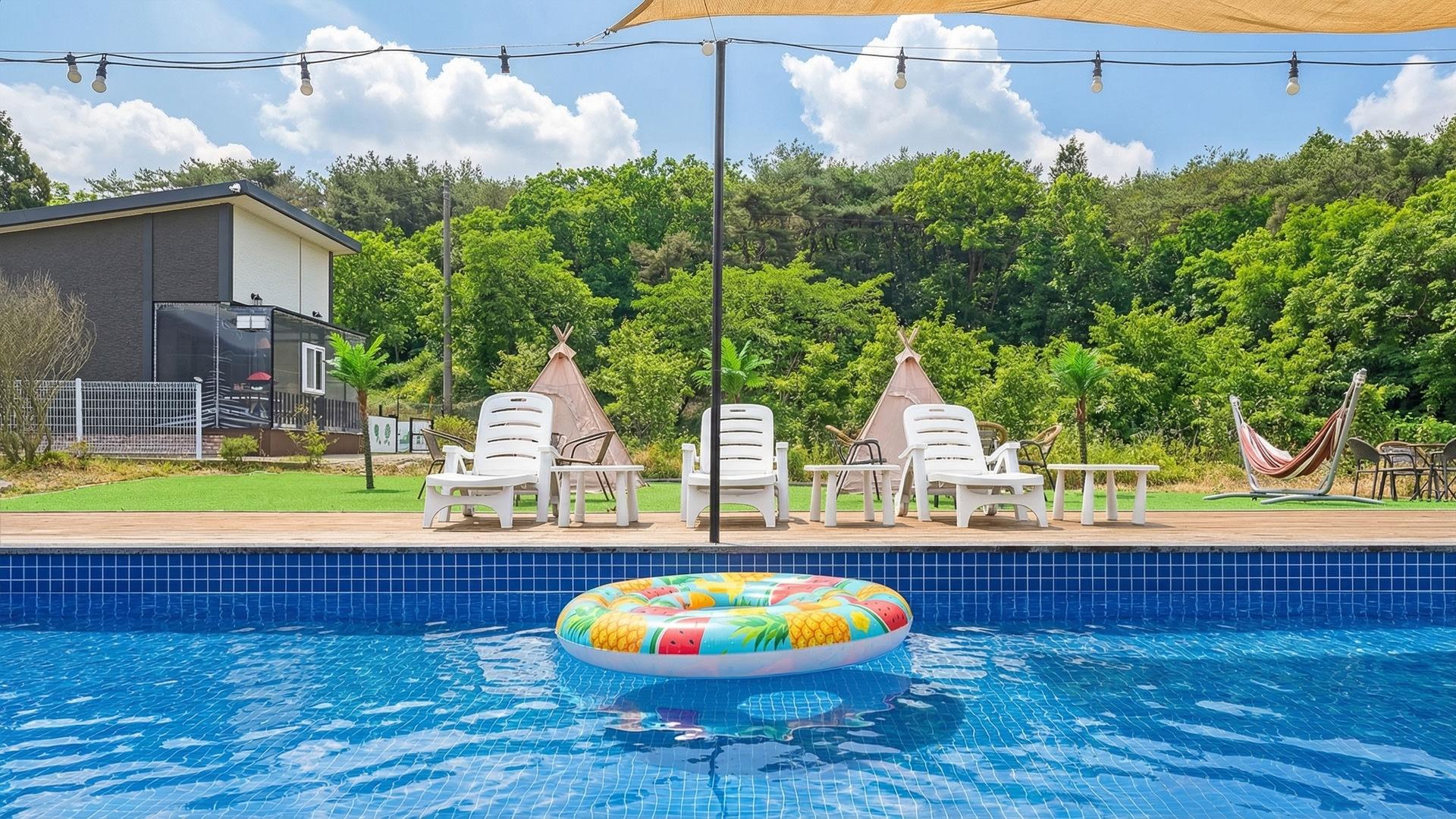 Anmyeondo Town 1967 Dog Pool Villa 写真