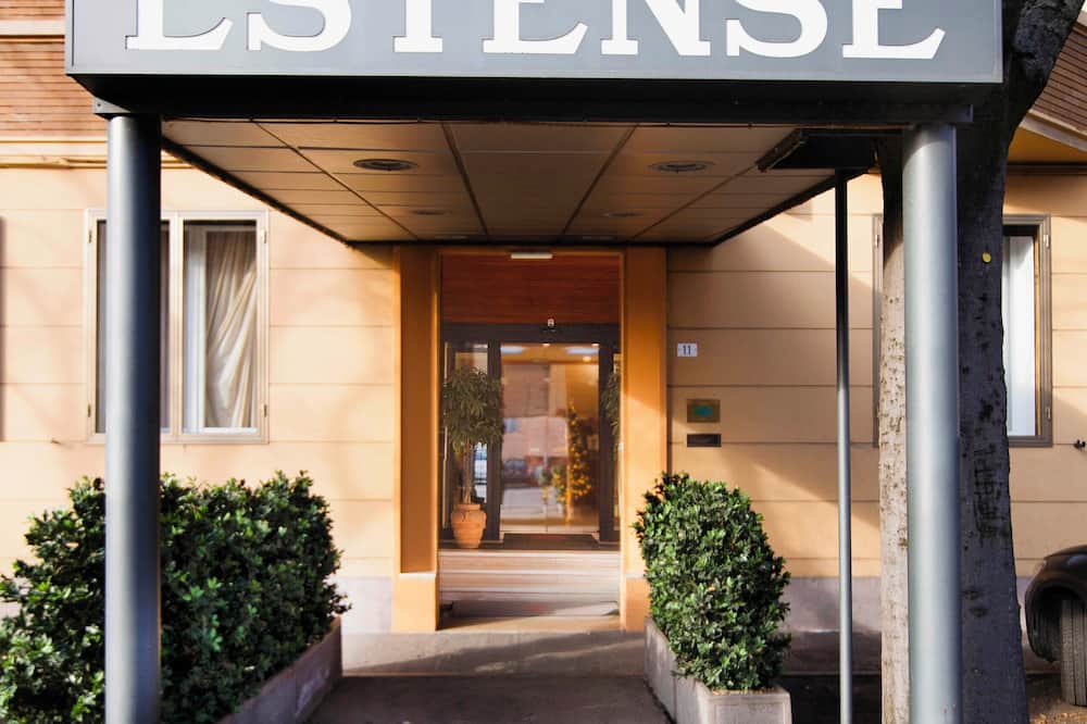 ホテル エステンセ 写真