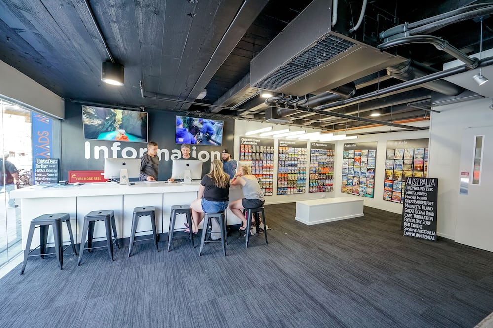 ノマッズ クイーンズタウン バックパッカーズ 写真