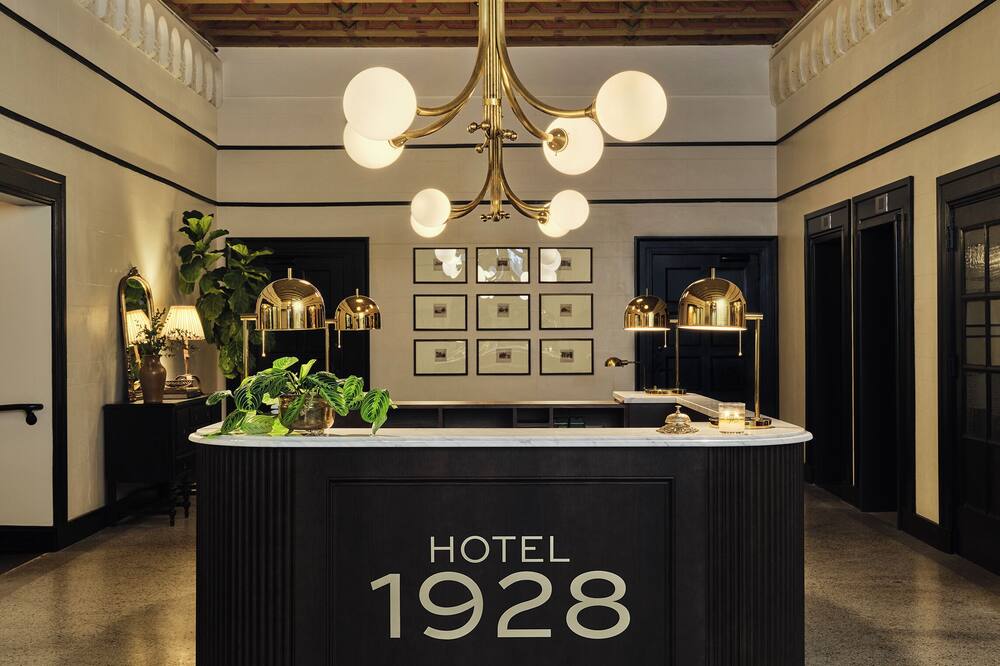 オテル 1928 写真