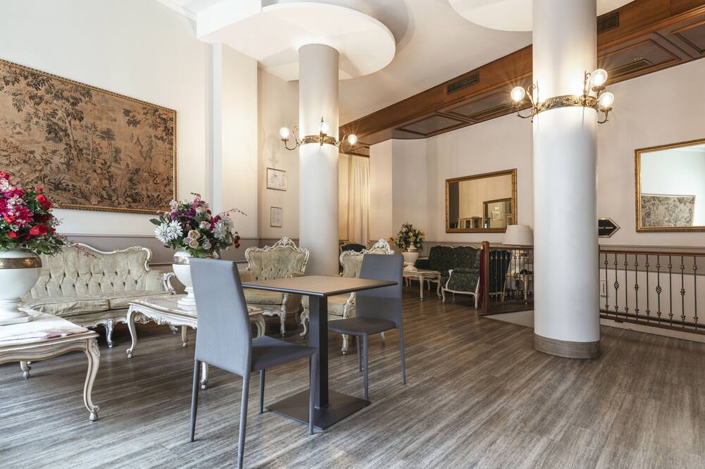 モキンバ ホテルズ キング 写真