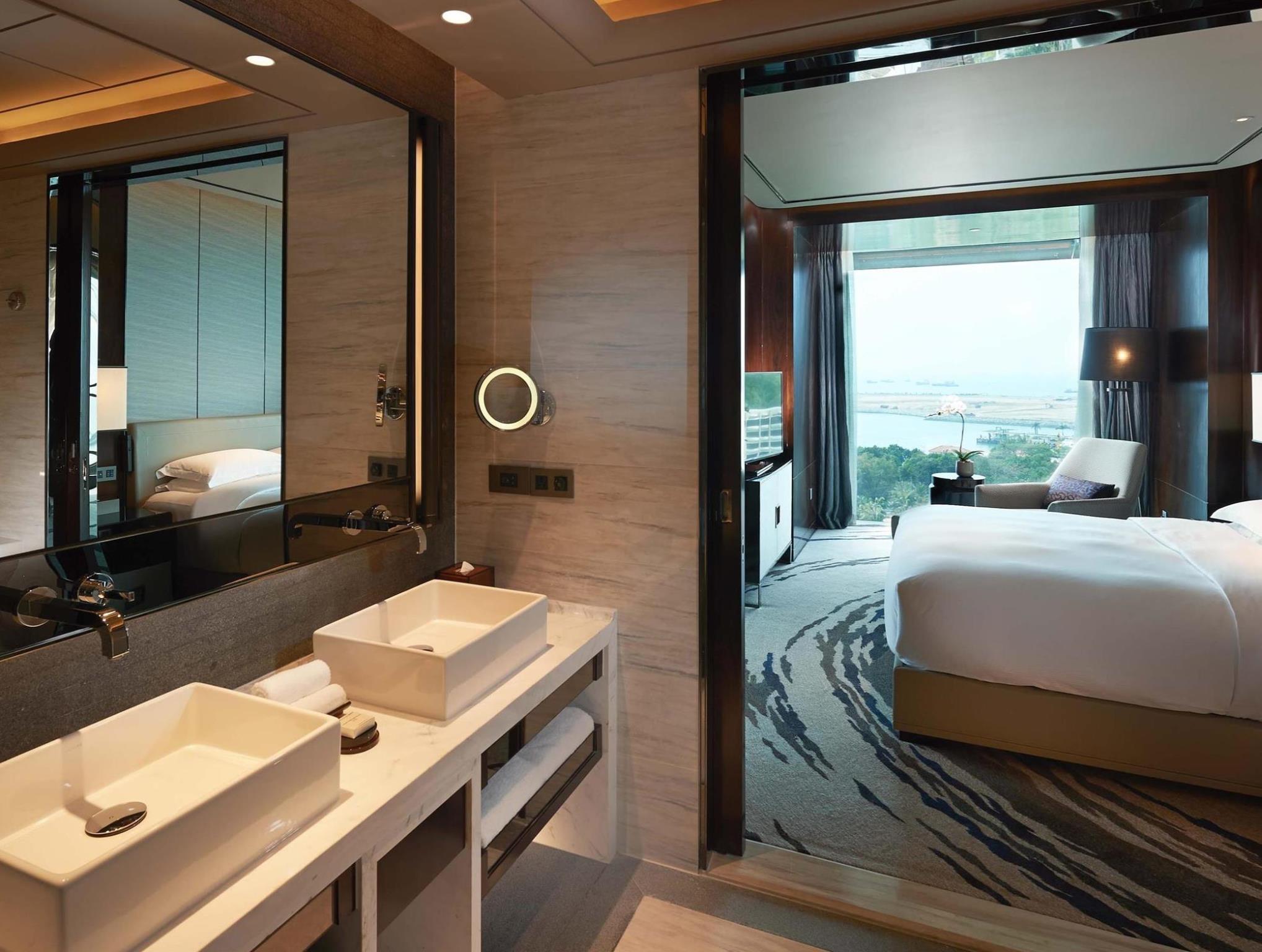 ヒルトン シェンヂェン シェコウ ナンハイ 写真