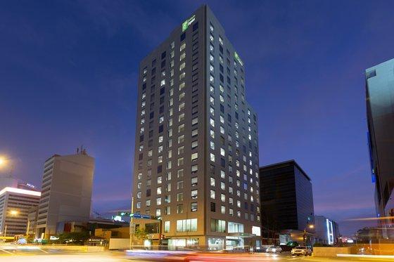ホリデイ イン エクスプレス リマ サン イシドロ バイ IHG 写真