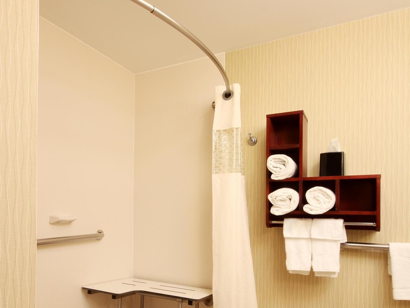 ハンプトン イン デトロイト マディソン ハイツ サウス トロイ エリア 写真