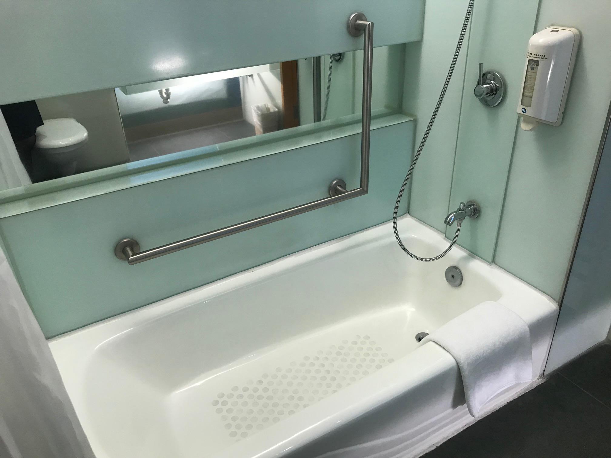 ランブラー ガーデン ホテル 写真