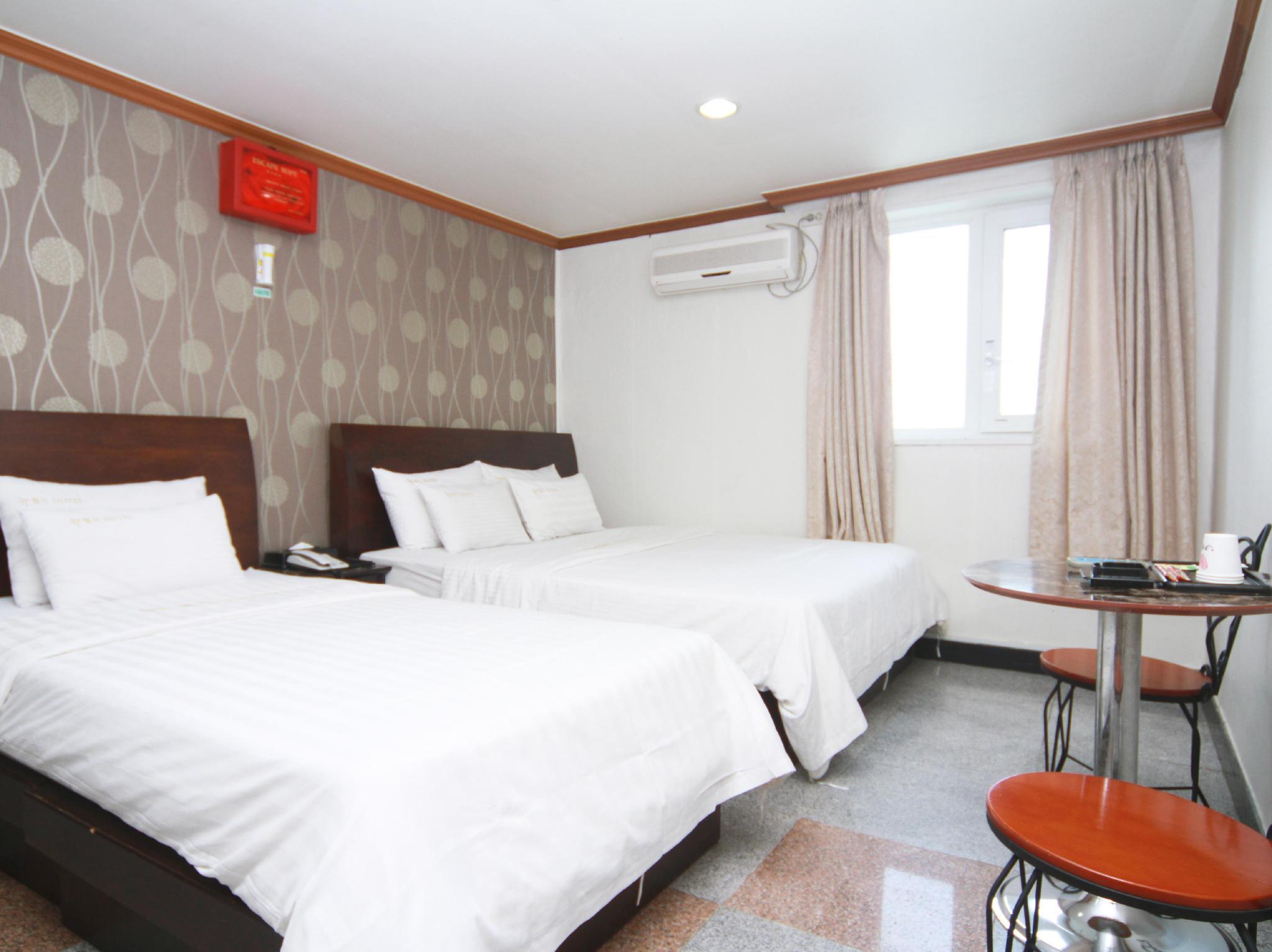 ホテル ニュー ワールド 写真