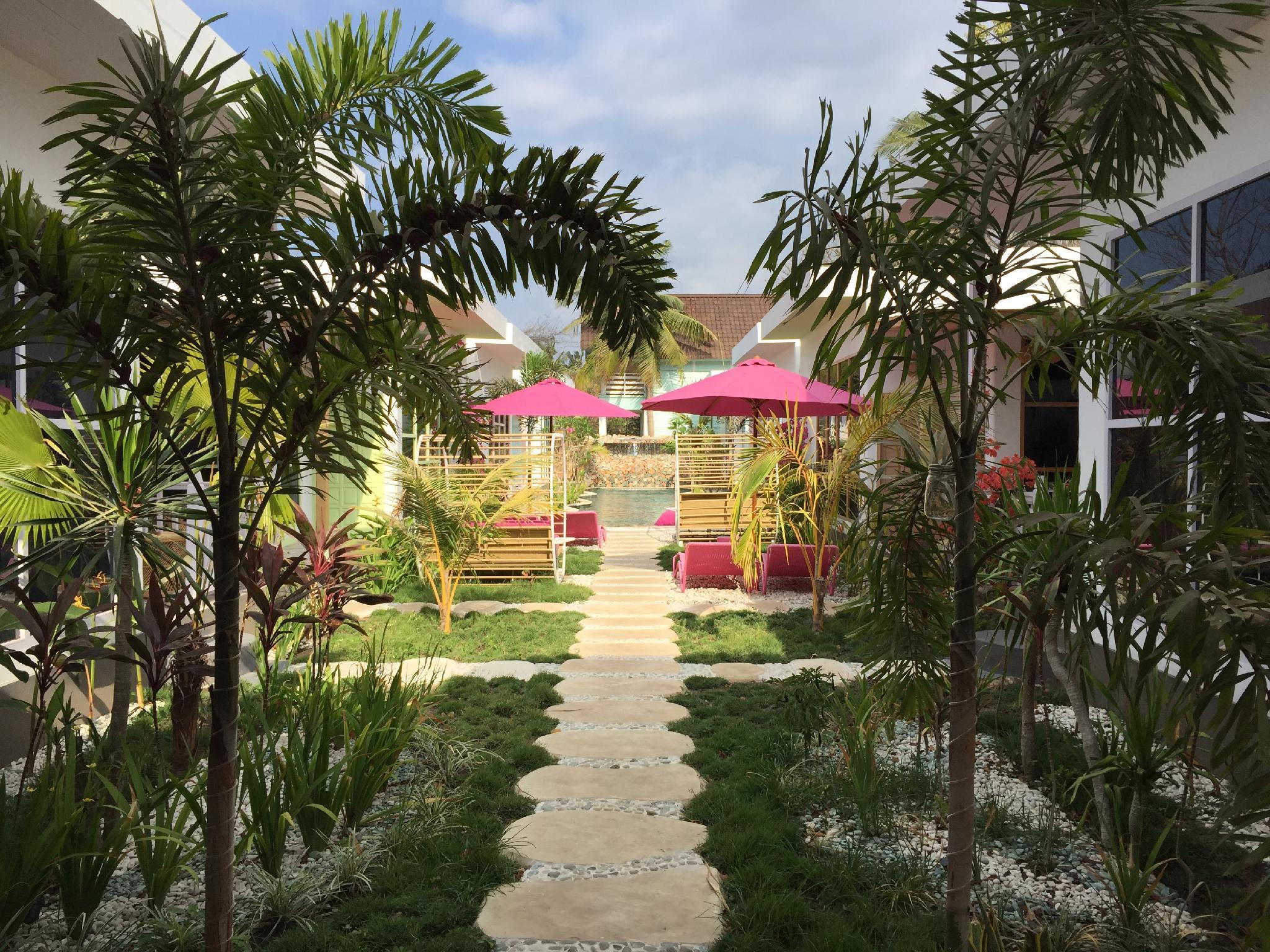 ヴィラズ フラミンゴ ギリ トラワンガン 写真