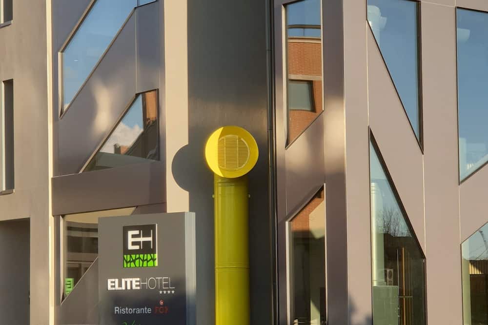 エリート ホテル レジデンス 写真