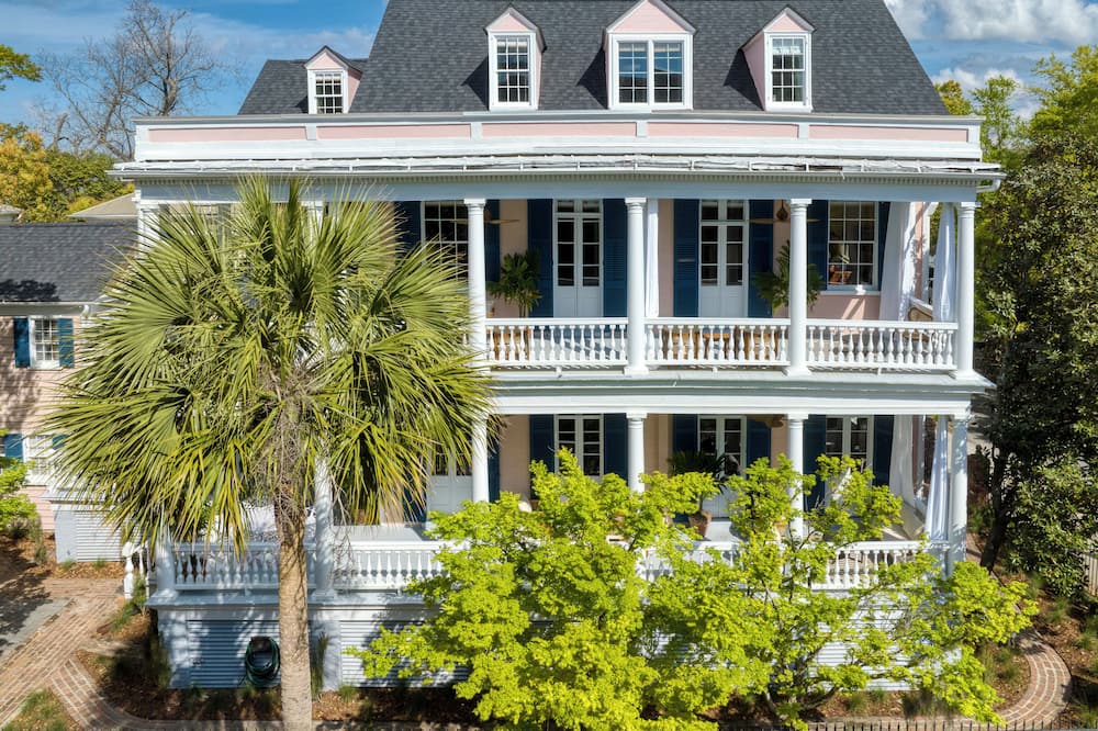 ジ アシュリー 写真