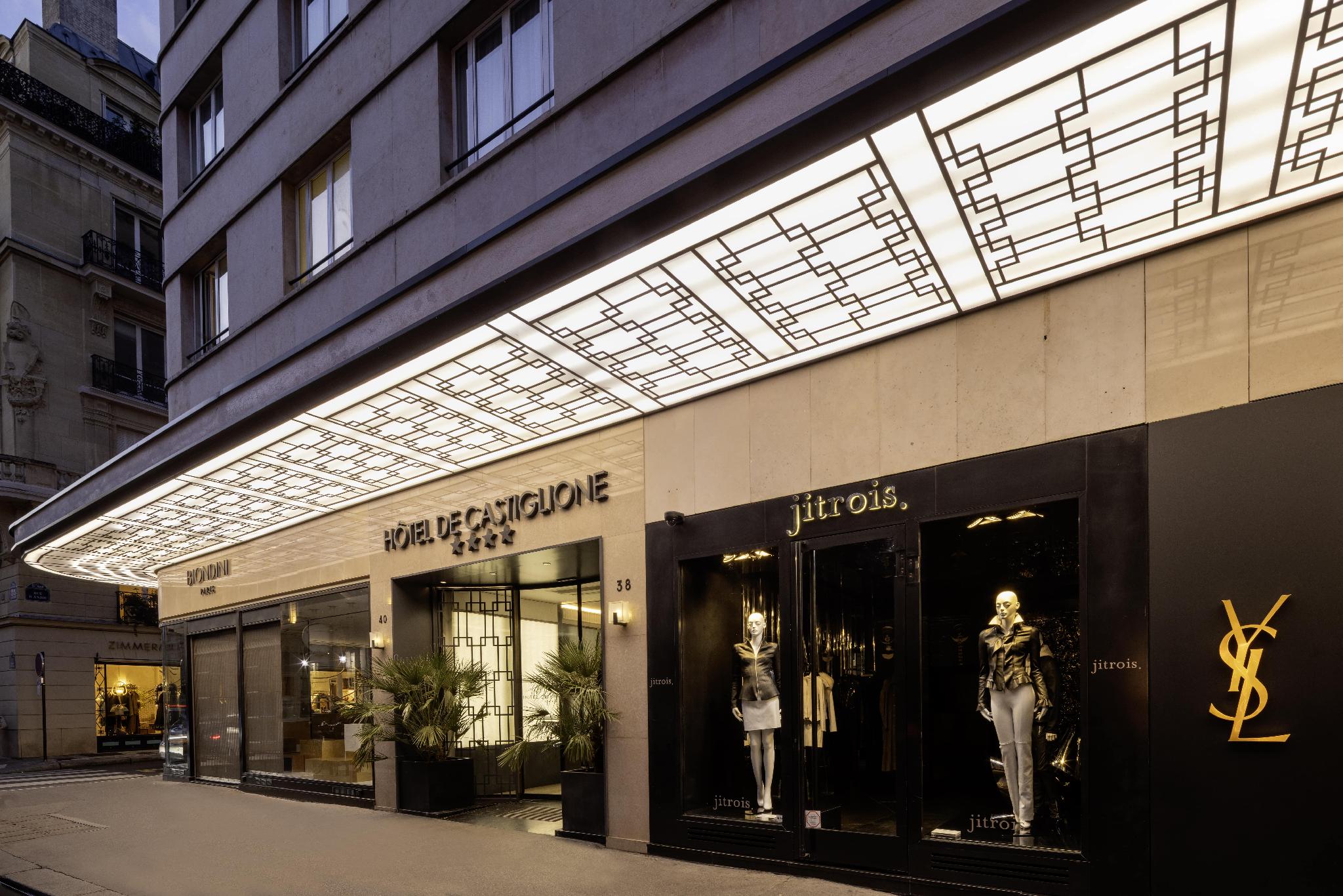 ホテル デ カスティリオーネ 写真