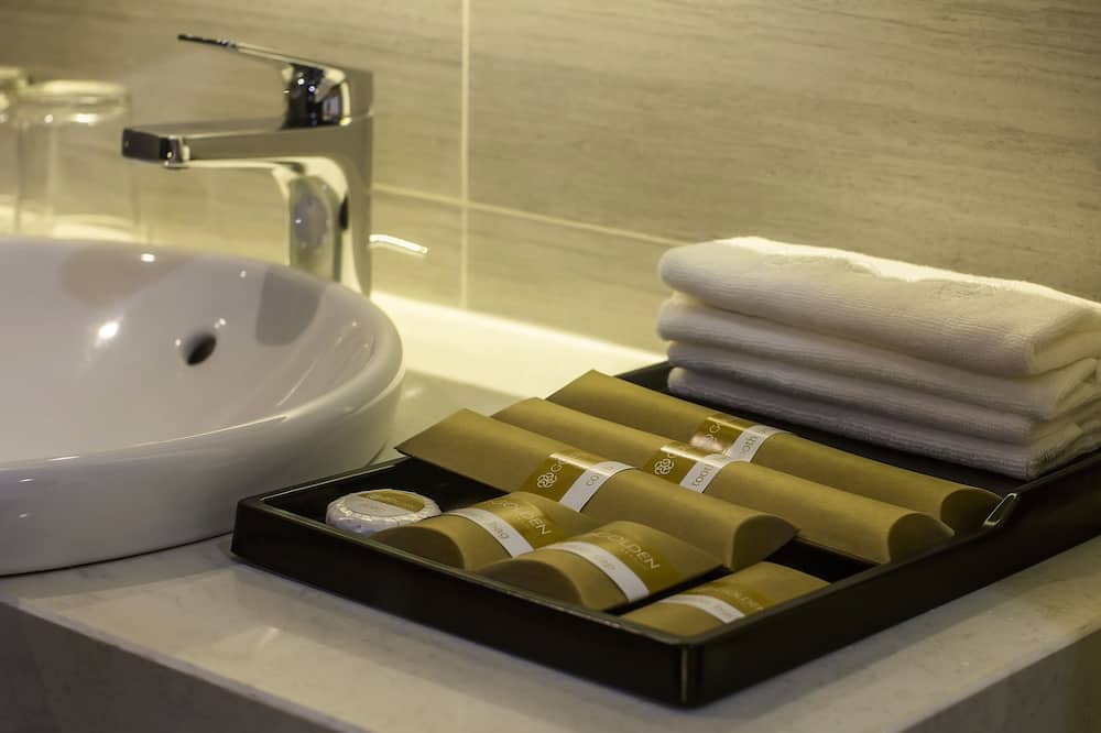 ゴールデン ホテル 写真