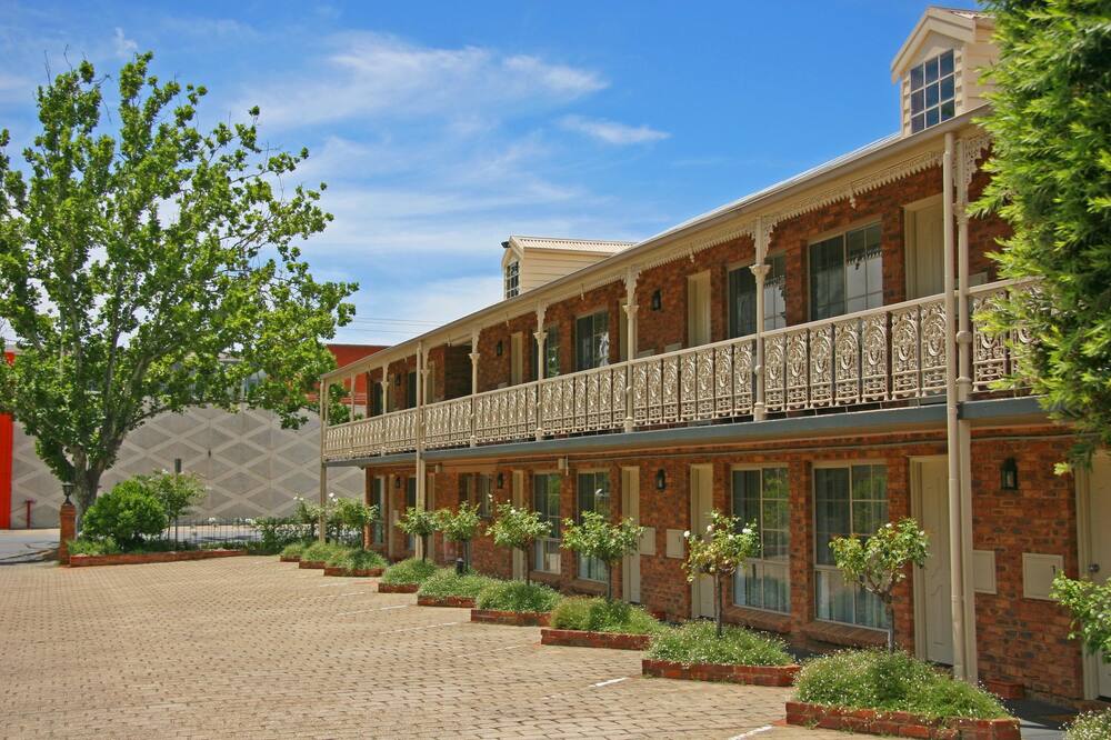 ハーミテージ モータ- イン 写真