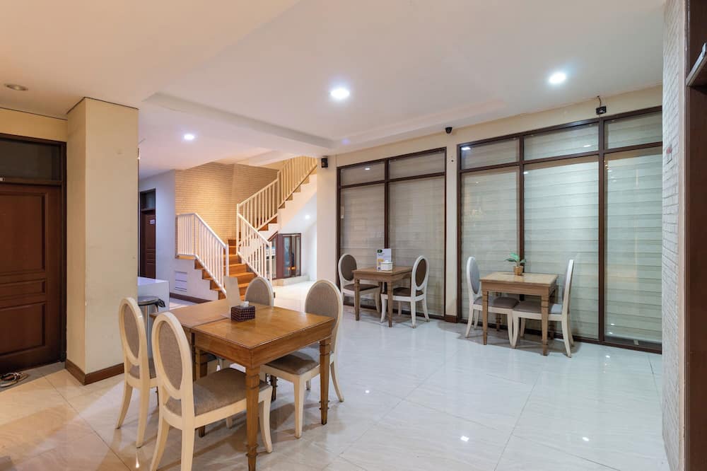 ジャヤギリ ゲストハウス バイ ベルガレティ 写真