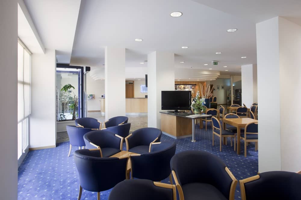 City Hotel & Suites 写真