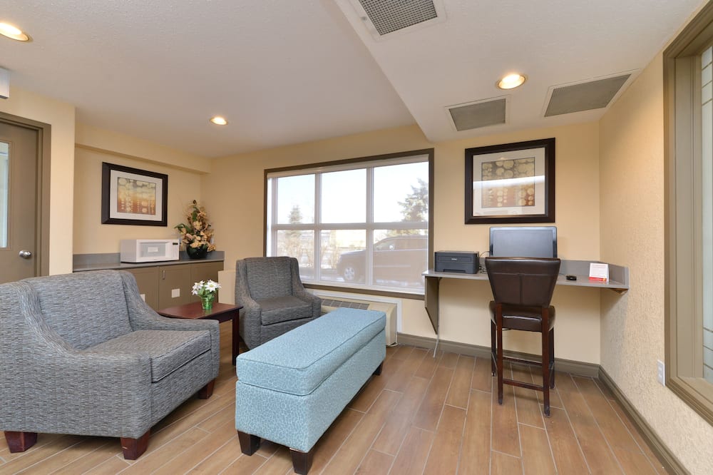 スーパー 8 バイ ウィンダム カルガリー / エアポート 写真