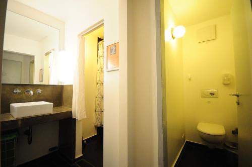 Five Elements Hostel and Capsules Frankfurt 写真