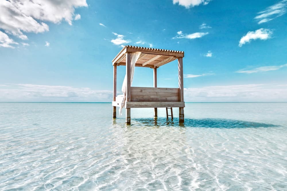 マホガニー ベイ リゾート&ビーチ クラブ キュリオ コレクション バイ ヒルトン 写真