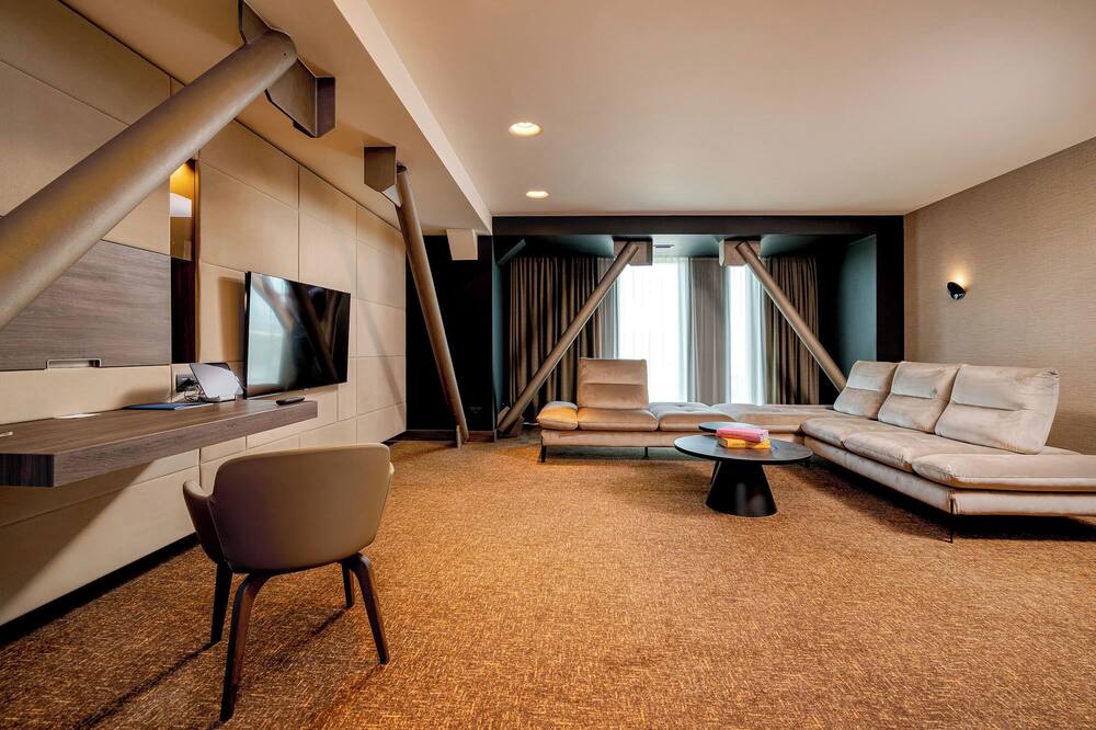 クロンウェル ブラショフ ホテル 写真