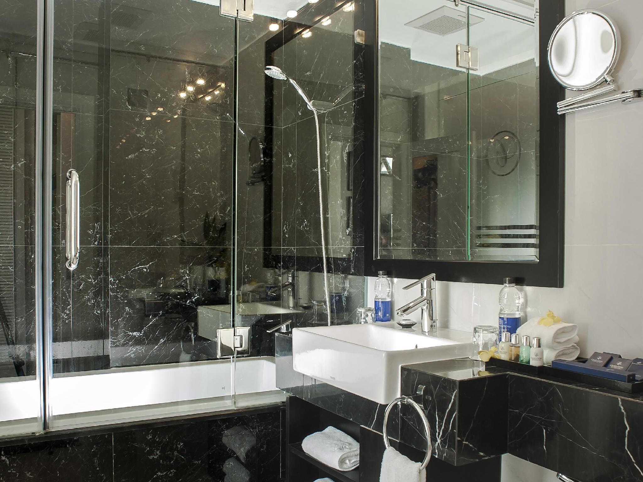 ミネルバ チャーチ ホテル 写真