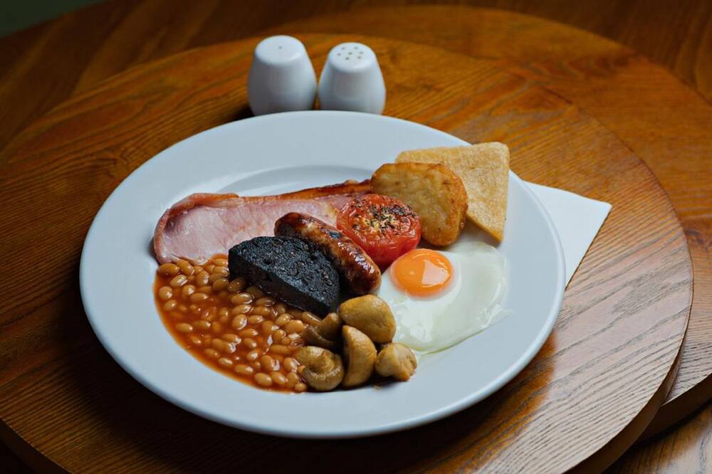 モンク コニストン 写真