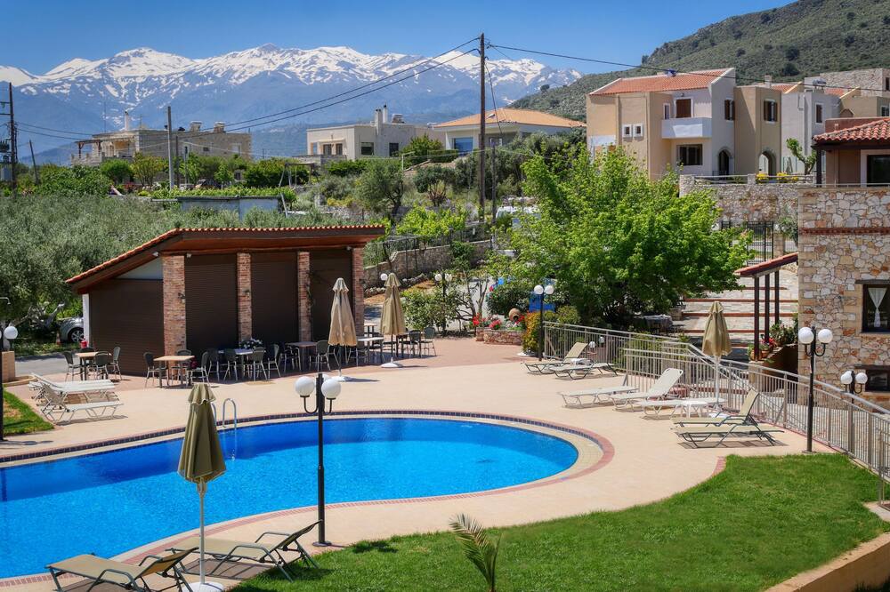 アレティ ホテル 写真