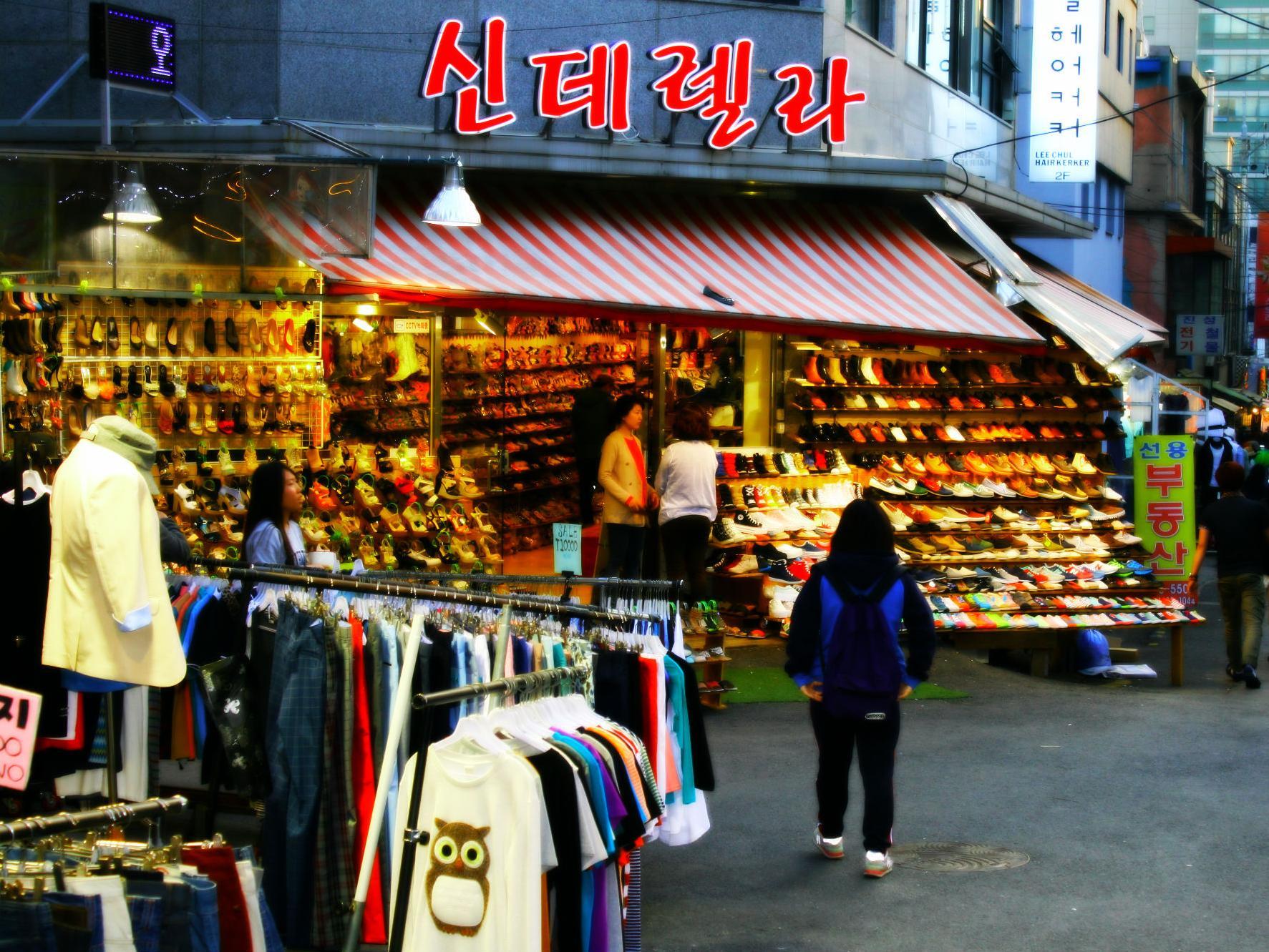 オッパ ホステル シンチョン ホンデ 写真