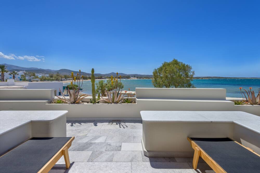 ニッサキ ビーチ ホテル 写真